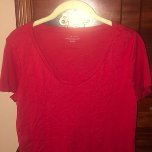 T shirt fits like a large it’s a size Xl/L